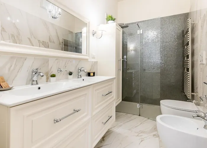 Strada Maggiore Apartment