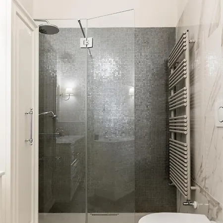 Strada Maggiore Apartman *